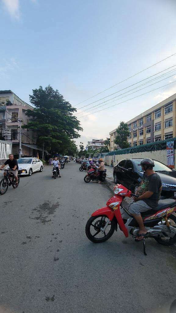 MẶT TIỀN KINH DOANH KHÔNG LỘ GIỚI ĐƯỜNG 8M LỀ 4M ĐỐI DIỆN TRƯỜNG HỌC. Mua bán nhà ở tại Quận Bình Tân Tp Hồ Chí Minh được đăng bởi TRẦN THỊ MINH PHƯỢNG hình 4