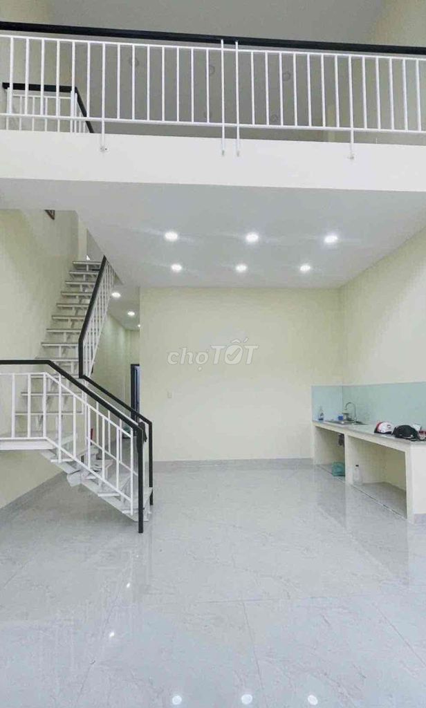 BÁN NHÀ MỚI 2 TẦNG HẺM XE HƠI HÓC MÔN – NGANG 5M – GẦN QUỐC LỘ 22 – CH