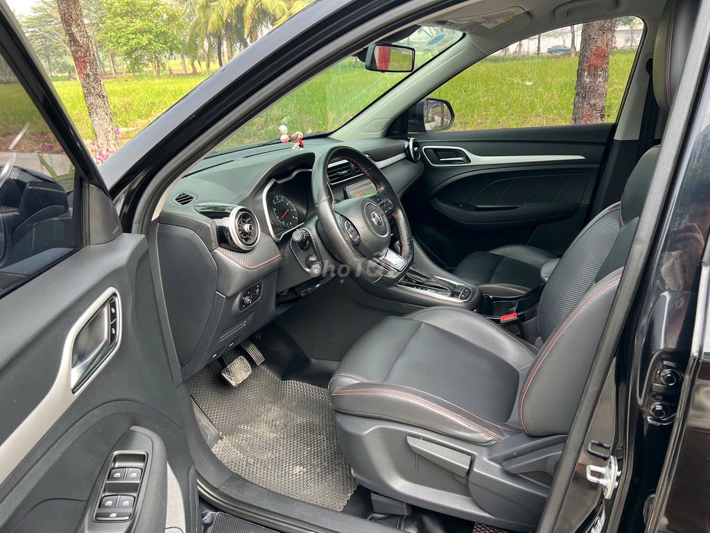 MG ZS AT 2021 Màu Đen. Mua bán Ô tô tại Quận Thanh Xuân Hà Nội được đăng bởi Thanh Biz Nguyễn Thái Auto hình 10