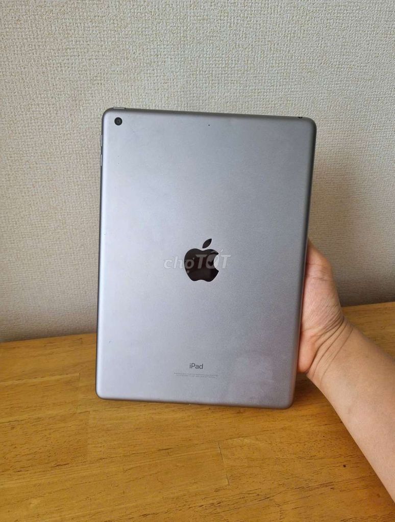 Ipad Gen 6 32gb wifi zin đẹp keng. Mua bán Máy tính bảng tại Quận Tân Phú Tp Hồ Chí Minh được đăng bởi Lam Tai hình 1