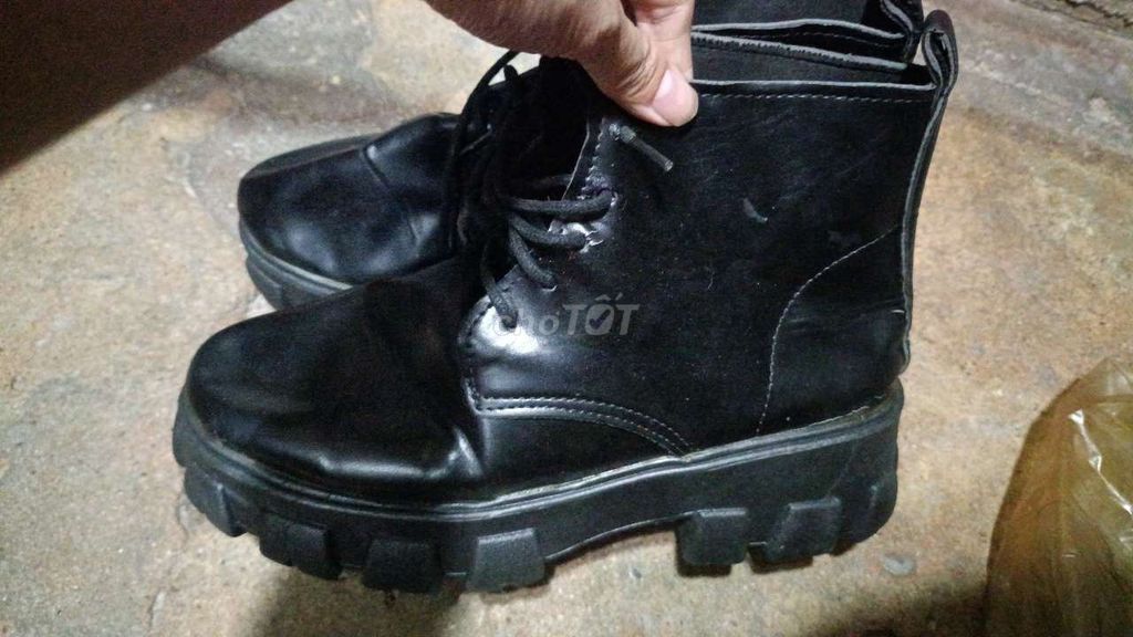 Giày boot Nữ Da Đen size 38. Mua bán Giày dép tại Quận 11 Tp Hồ Chí Minh được đăng bởi Dương Ngọc My hình 1