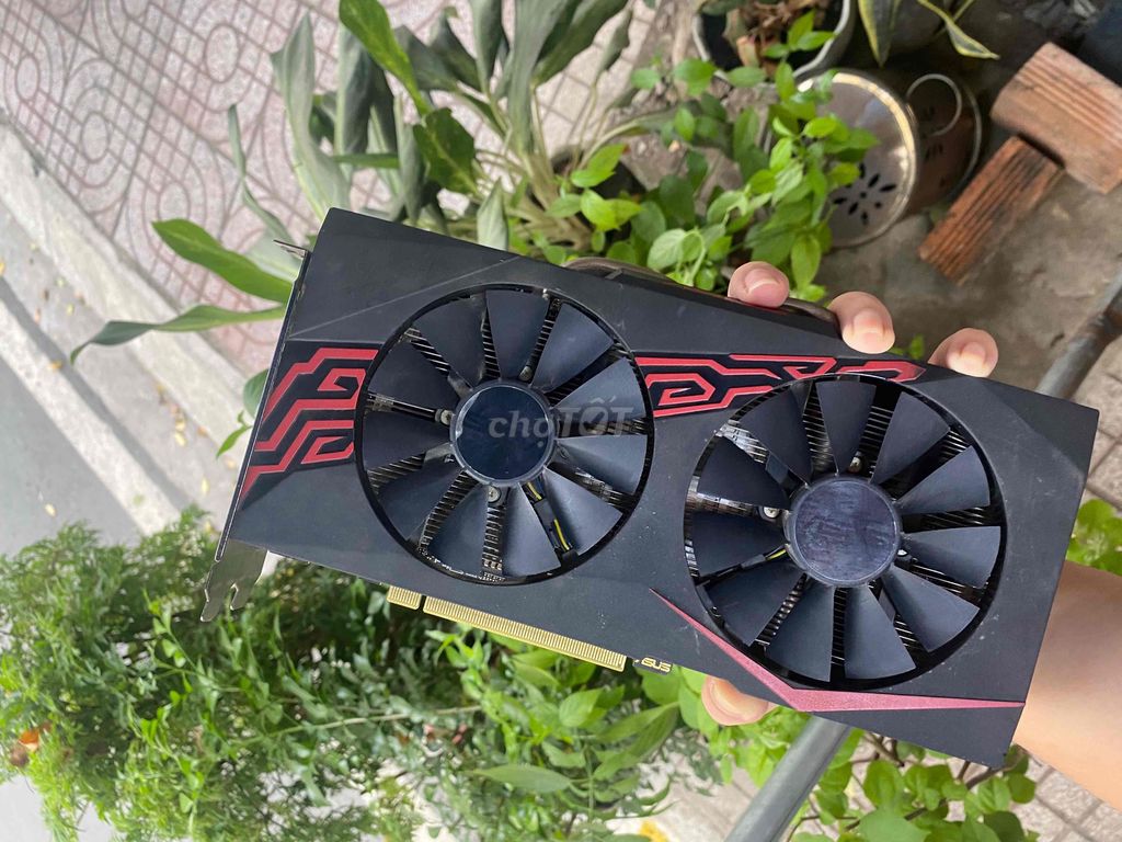 Card màn hình RX580 8GB