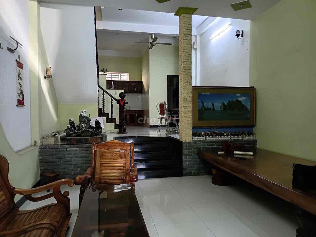nhà 3 tầng đường Ca Văn Thỉnh, Hải Châu 15tr