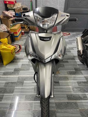 XãLỗ Future Fi lên full Wavei 125 Thái Máy Zin. Mua bán Xe máy tại Quận Cái Răng Cần Thơ được đăng bởi Phúc Hậu