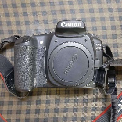Canon 20d + lens 35-80 sử dụng tốt