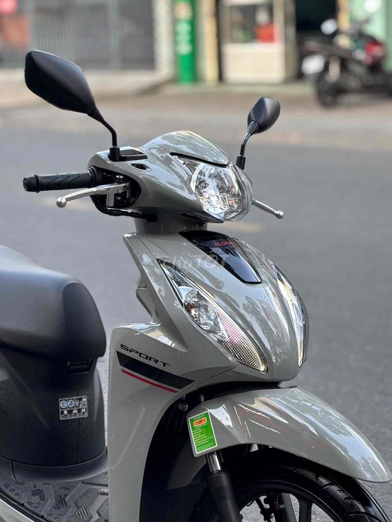 Bán Vision 2025 Bản Thể Thao Xám Xi Măng. Mua bán Xe máy tại Thành phố Biên Hòa Đồng Nai được đăng bởi Tấn Phát Biên Hoà hình 3