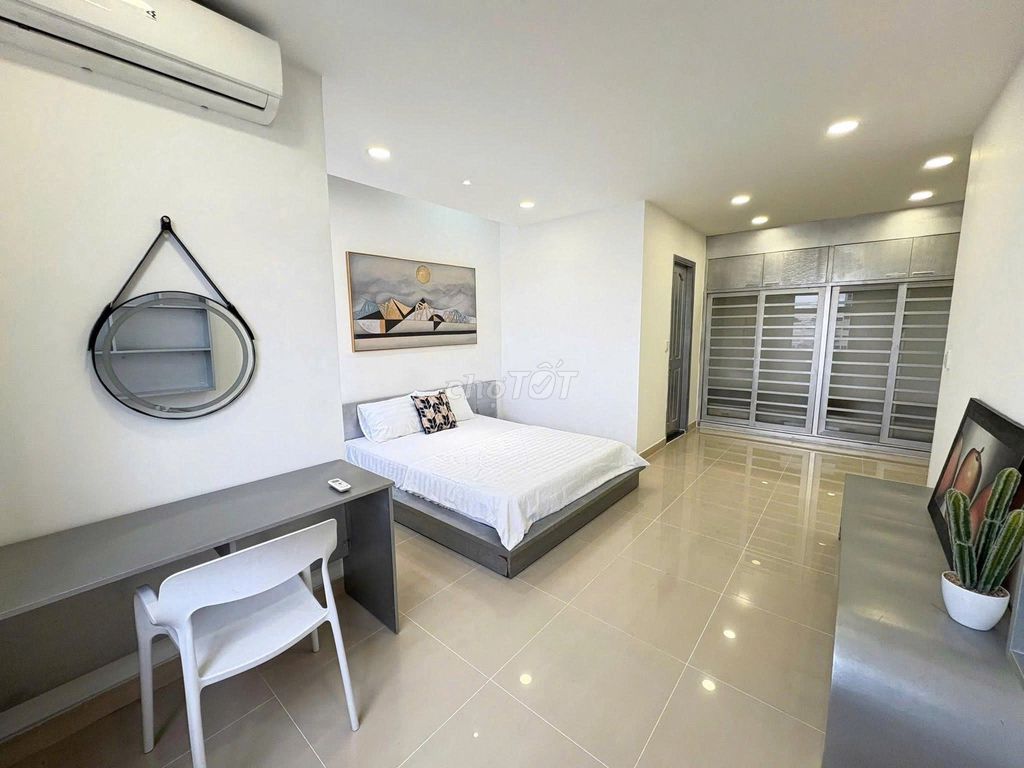 Rent · 4 bd · 219 м² · Quận Phú Nhuận, ул. Phan Đăng Lưu