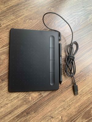 Bảng vẽ Wacom Intous S Black (CTL-4100) MỚI 99%. Mua bán Máy tính bảng tại Huyện Bình Chánh Tp Hồ Chí Minh được đăng bởi Thinh