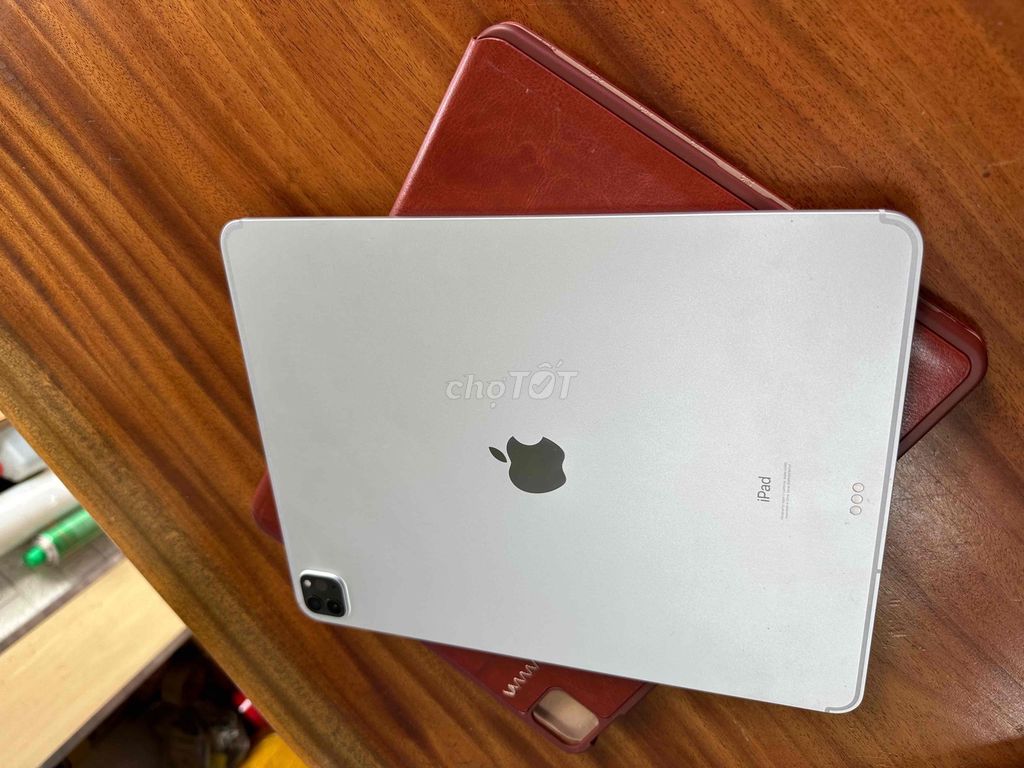 ipad pro 2020 12.9in 256G 5G 99% hỗ trợ trả góp. Mua bán Máy tính bảng tại Thành phố Thủ Dầu Một Bình Dương được đăng bởi ipad gíá sỉ Đào Long hình 1