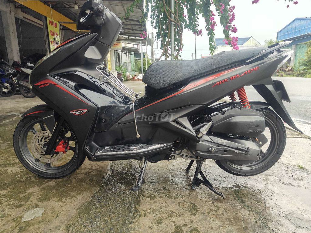 HONDA AIRBLADE FI 2015 NGUYÊN ZIN. Mua bán Xe máy tại Huyện Bình Tân Vĩnh Long được đăng bởi MƯỜI   BÌNH TÂN VL hình 6