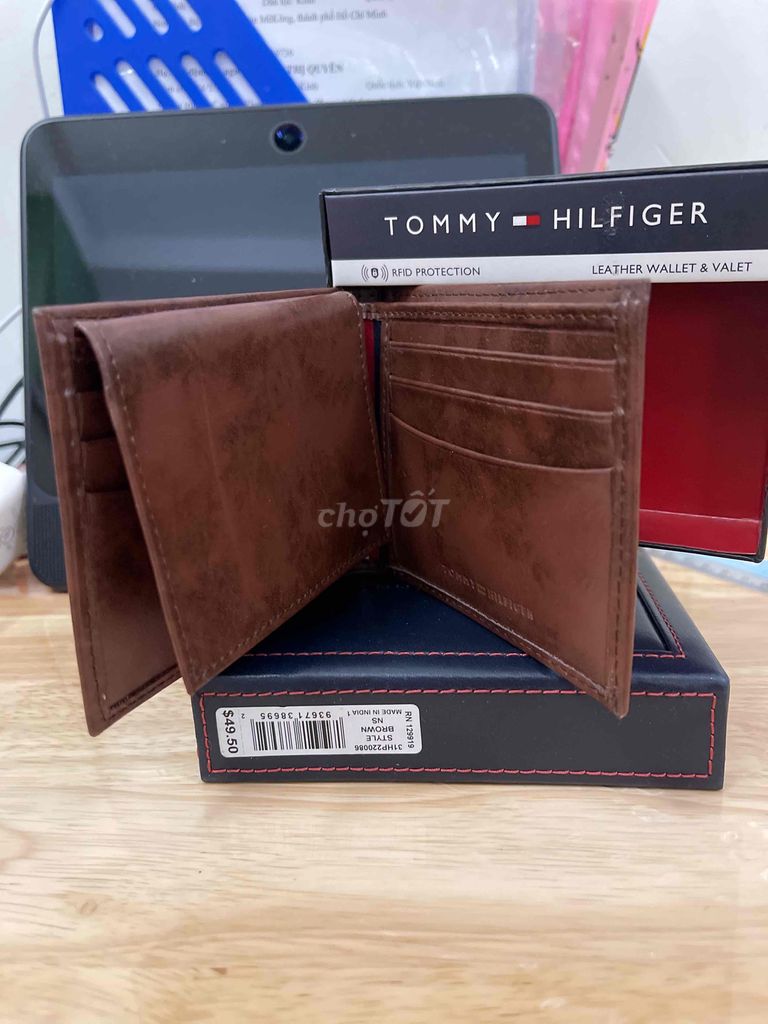 Ví nam Tommy Hilfiger