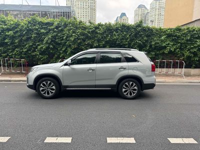 Kia Sorento 2017 2WD 2.4 GAT - 40000 km. Mua bán Ô tô tại Thành phố Thủ Đức Tp Hồ Chí Minh được đăng bởi Long