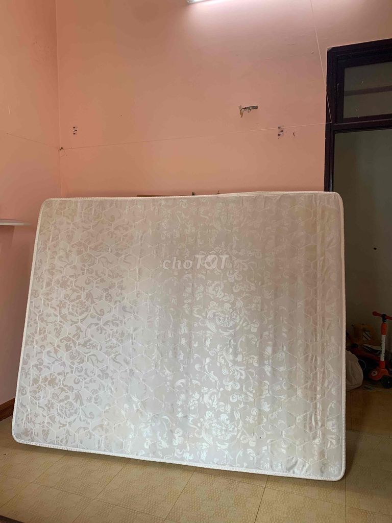Nệm lò xo màu Trắng Mới. Mua bán Giường, chăn ga gối nệm tại Quận Sơn Trà Đà Nẵng được đăng bởi Hoài Giang hình 1