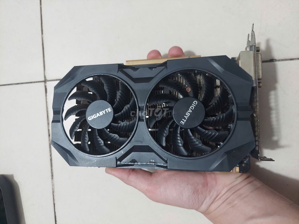 Kẹt bán rẻ GTX 960 2G D5 đẹp. chién game ngon