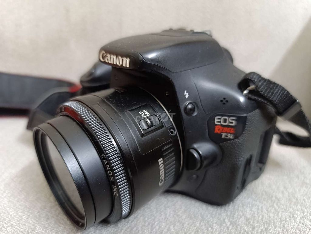 ™ Máy Canon 600D len 50f1.8