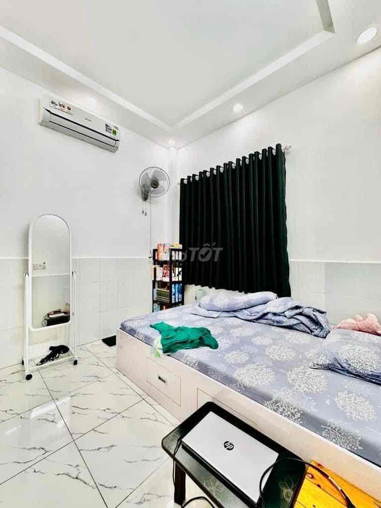 Nhà HXH Khu Cityland Phan Văn Trị, gần 50m2, Đúc 4 Tầng, 4 Phòng, 4WC