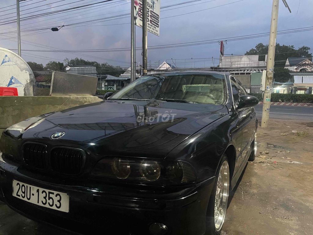 BMW 3 Series số sàn 528i - 6666666 km. Mua bán Ô tô tại Thị xã Bến Cát Bình Dương được đăng bởi Trần Sỹ Đạt hình 1