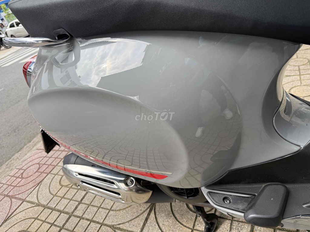 Piaggio Vespa Sprint 125 2022 Xám xi măng 4119 km. Mua bán Xe máy tại Quận Tân Phú Tp Hồ Chí Minh được đăng bởi trọng đức  hình 12