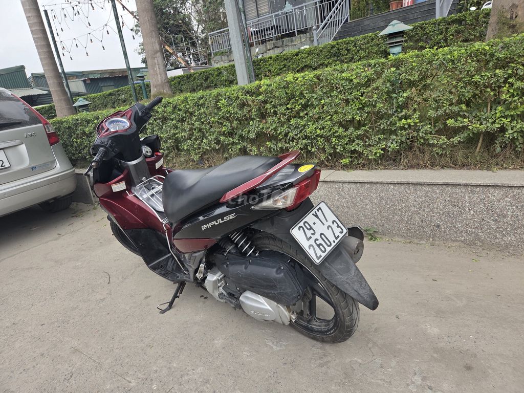 Suzuki Impulse 2016 Красно-черный