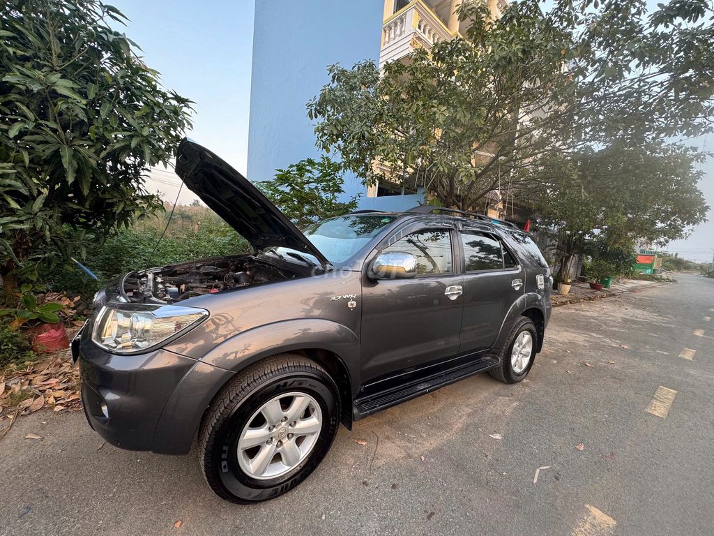 Toyota Fortuner Xám 7 chỗ. Mua bán Ô tô tại Thành phố Thủ Đức Tp Hồ Chí Minh được đăng bởi Thy hình 10