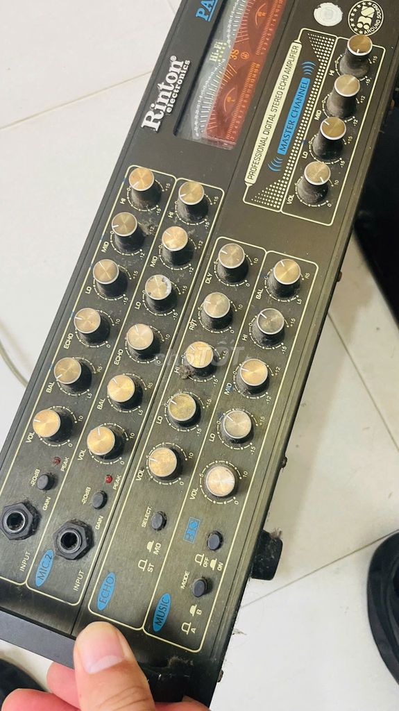 Amply Rinton PA-2000A Đen_ hoạt động tốt. Mua bán Tivi, Âm thanh tại Quận Thanh Khê Đà Nẵng được đăng bởi Laptop 2nd bao bền giá rẻ  hình 1