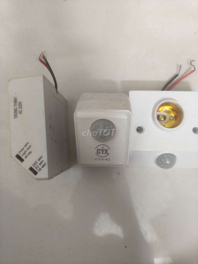 Đuôi đèn cảm ứng CYX CYX-R2. Mua bán Đèn tại Quận 8 Tp Hồ Chí Minh được đăng bởi cường  hình 1