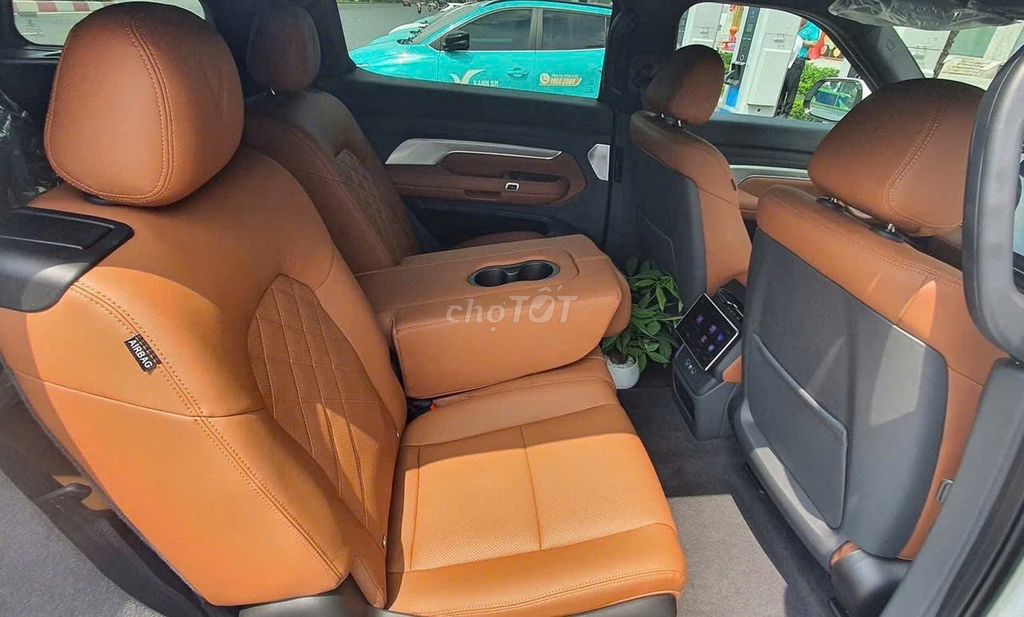 VINFATS VF9 ĐỦ MÀU GIAO NGAY HỖ TRỢ 90% GIÁ TRỊ XE. Mua bán Ô tô tại Quận Gò Vấp Tp Hồ Chí Minh được đăng bởi Kỳ hình 7