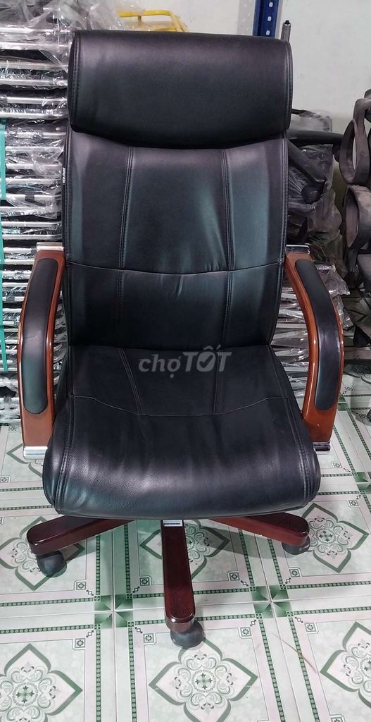 Ghế giám đốc hòa phát đẹp mới như hình 100%. Mua bán Bàn ghế tại Huyện Bình Chánh Tp Hồ Chí Minh được đăng bởi Trần Đạt Phát hình 1