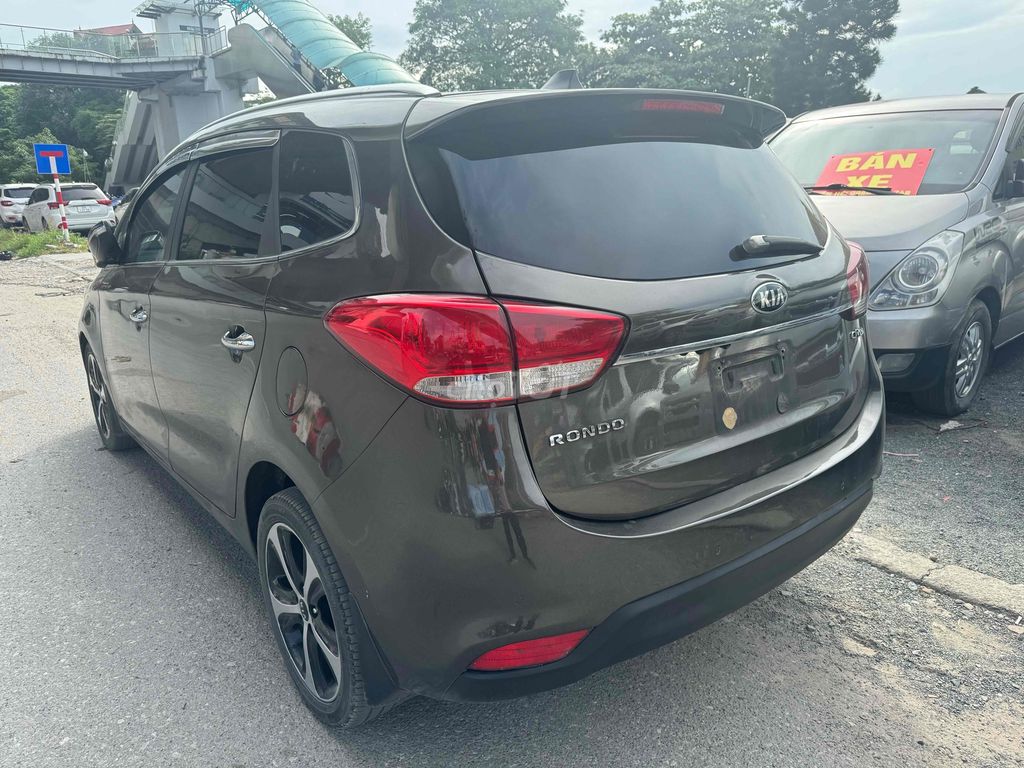 Kia Rondo 2016 số tự động máy dầu. Mua bán Ô tô tại Quận Hà Đông Hà Nội được đăng bởi Hiệp Xoăn Hà Đông hình 3