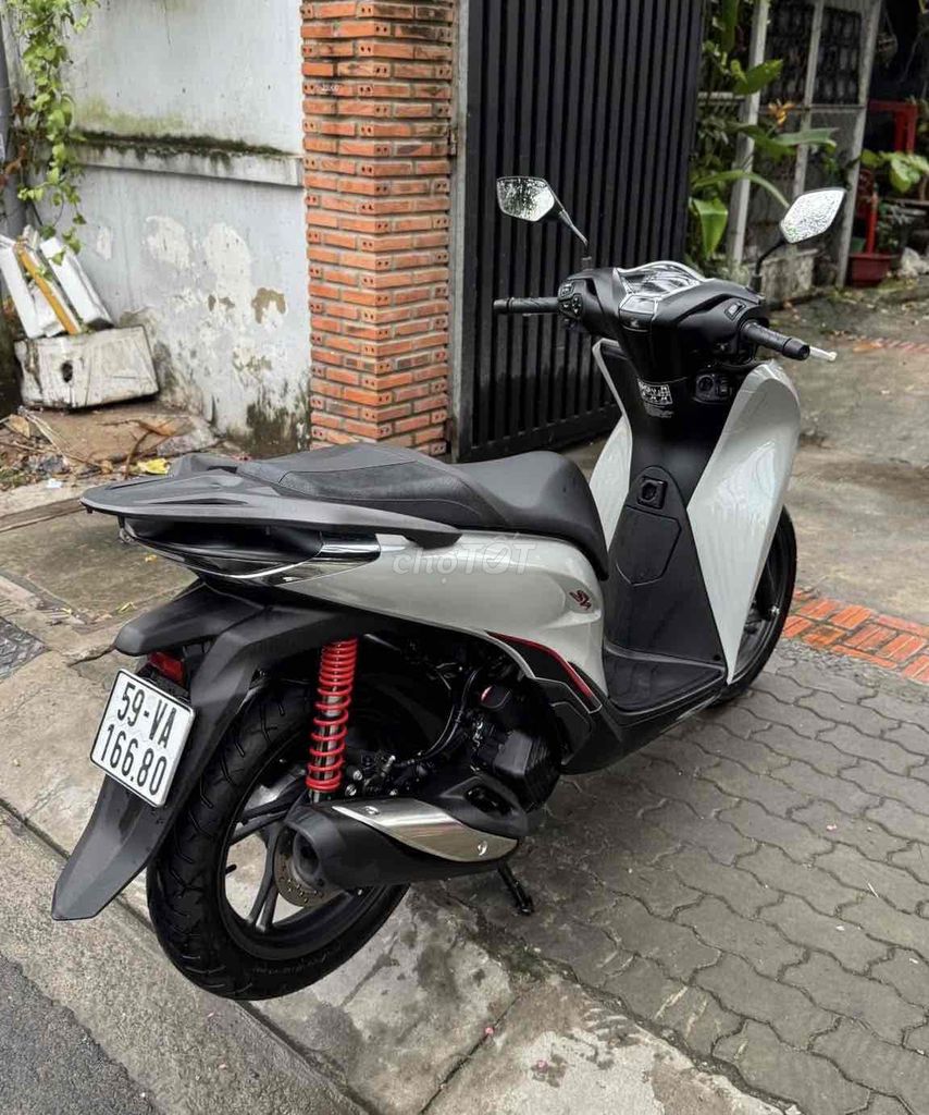 Honda SH 125i ABS mẫu 2025 xam xi mang 2000 km. Mua bán Xe máy tại Quận Gò Vấp Tp Hồ Chí Minh được đăng bởi CHXM 86 chuyên bán xe trả góp hình 1