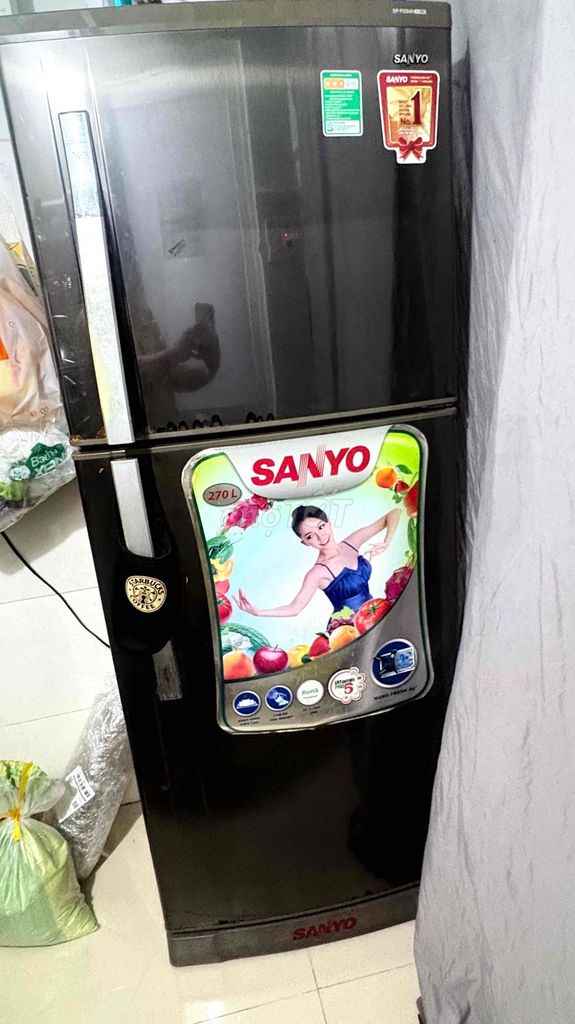 Tủ lạnh Sanyo 270L Đen Đã qua sử dụng. Mua bán Tủ lạnh tại Quận Bình Thạnh Tp Hồ Chí Minh được đăng bởi Vy hình 1