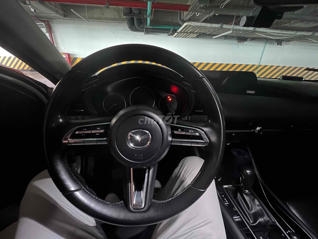 Mazda 3 Sedan Premium 2022 белый 65000 км