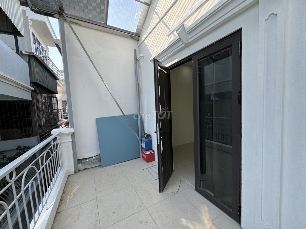 Gần Học Viện Hậu Cần Long Biên, nhà đẹp 42m2, 4 tầng, gần ô tô,. Mua bán nhà ở tại Quận Long Biên Hà Nội được đăng bởi Thúy Long Biên hình 5