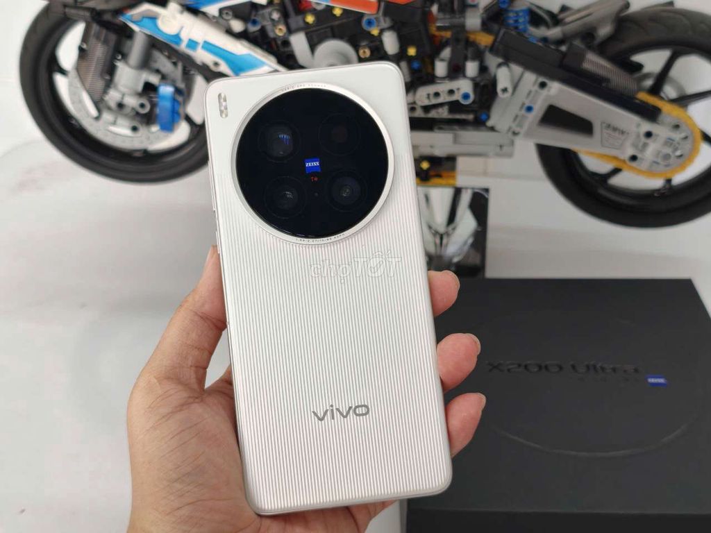 Vivo X200 Ultra 16GB/512GB Bạc. Mua bán Điện thoại tại Quận Ninh Kiều Cần Thơ được đăng bởi Lê Khang hình 1
