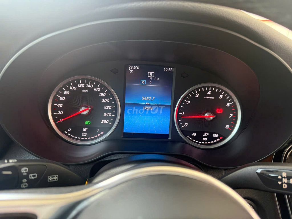 Mercedes-Benz GLC 200 2022 Đen 20000 km. Mua bán Ô tô tại Quận Hải Châu Đà Nẵng được đăng bởi Võ Thị Thanh Hoa hình 3