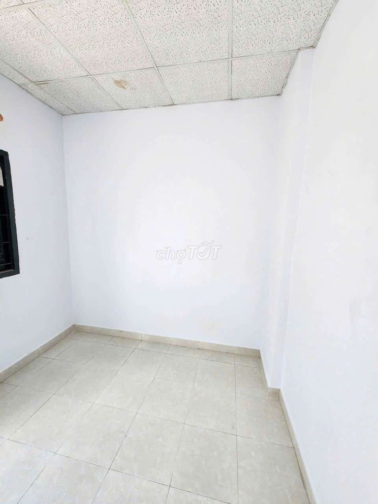 Дом с 2 спальнями рядом с университетом Ngoai Thuong, Бинь Тан