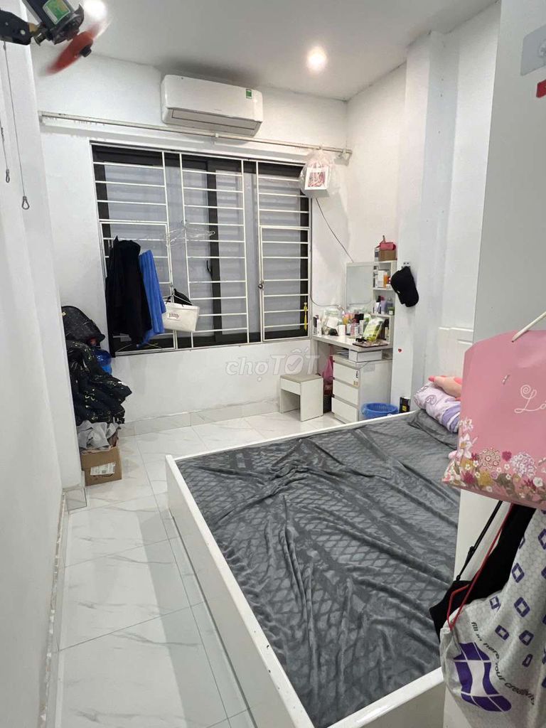 chung cư mini sát Cao Đẳng Y Tế 4tr, gần văn miếu full đồ 100%