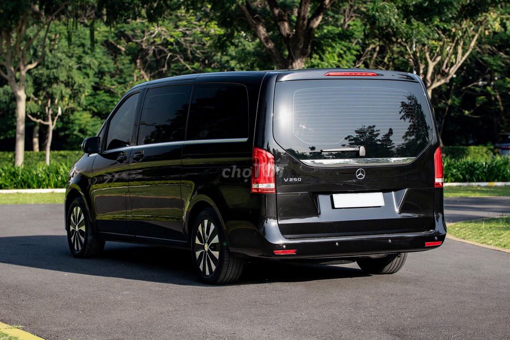 Mercedes-Benz V250 Luxury 2021 - Hỗ Trợ Vay. Mua bán Ô tô tại Quận 1 Tp Hồ Chí Minh được đăng bởi FatCar Auto hình 20