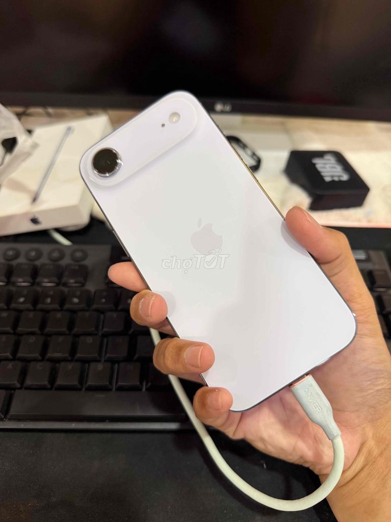 Appe iPhone SE Trắng Đã sử dụng. Mua bán Điện thoại tại Quận 3 Tp Hồ Chí Minh được đăng bởi Bảo Ngô hình 1