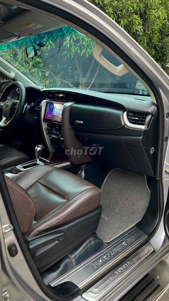 Toyota Fortuner 2017 2.7V AT 1 cầu. Mua bán Ô tô tại Thành phố Thuận An Bình Dương được đăng bởi Quang Huy hình 7