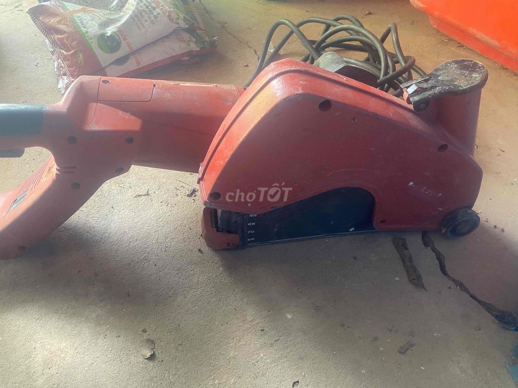 Máy cắt rãnh tường Hilti Đỏ. Mua bán Đồ chuyên dụng, Giống nuôi trồng tại Quận Thốt Nốt Cần Thơ được đăng bởi VUB Chương hình 1