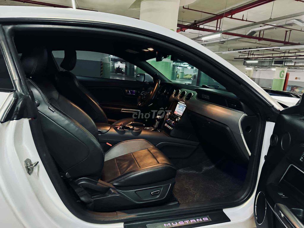 Ford Mustang 2015 EcoBoost - 80000 km. Mua bán Ô tô tại Huyện Xuân Lộc Đồng Nai được đăng bởi Nguyen Hoang Nhi hình 6