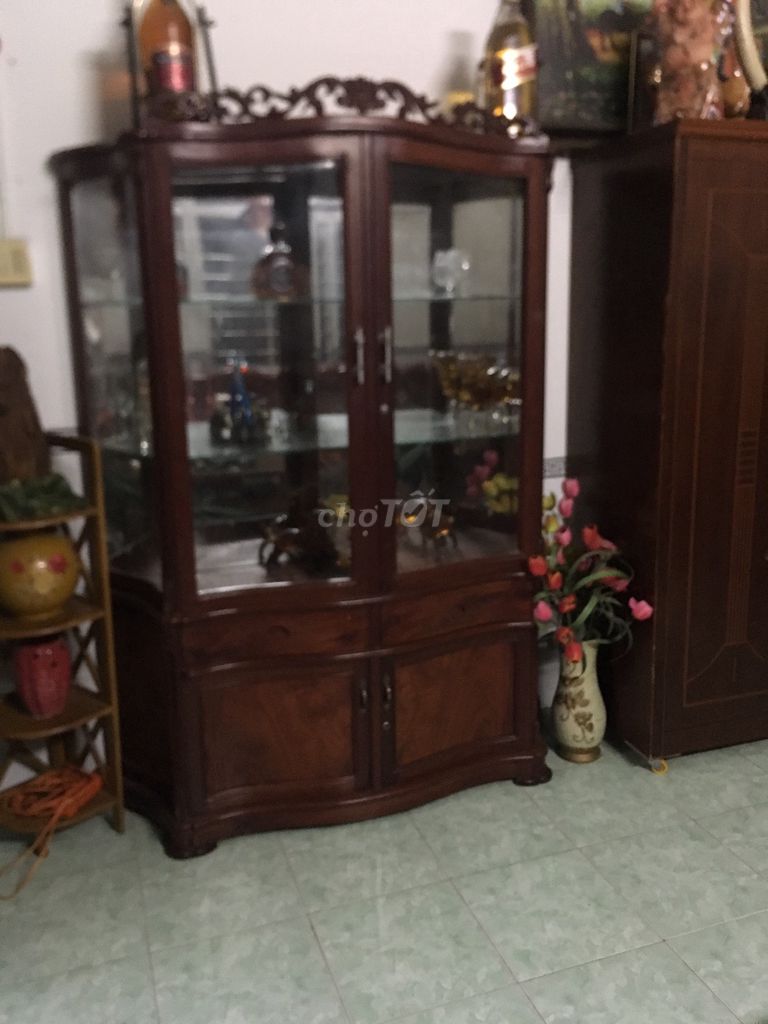 Tủ trưng rượu gỗ nâu 2 cánh. Mua bán Tủ, kệ gia đình tại Quận Thốt Nốt Cần Thơ được đăng bởi Lê Quang hình 1