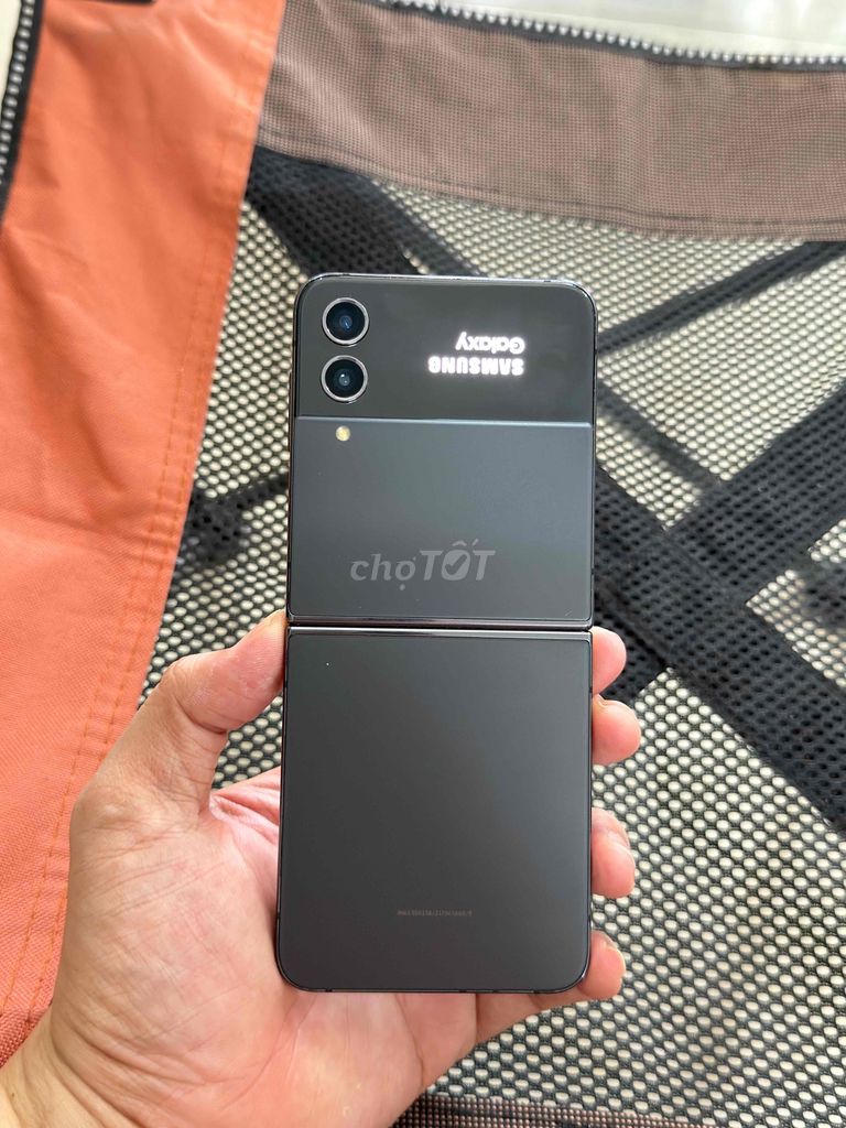 Samsung Galaxy Z Flip4 VN 512GB Đen. Mua bán Điện thoại tại Quận 5 Tp Hồ Chí Minh được đăng bởi Gia Bảo hình 1