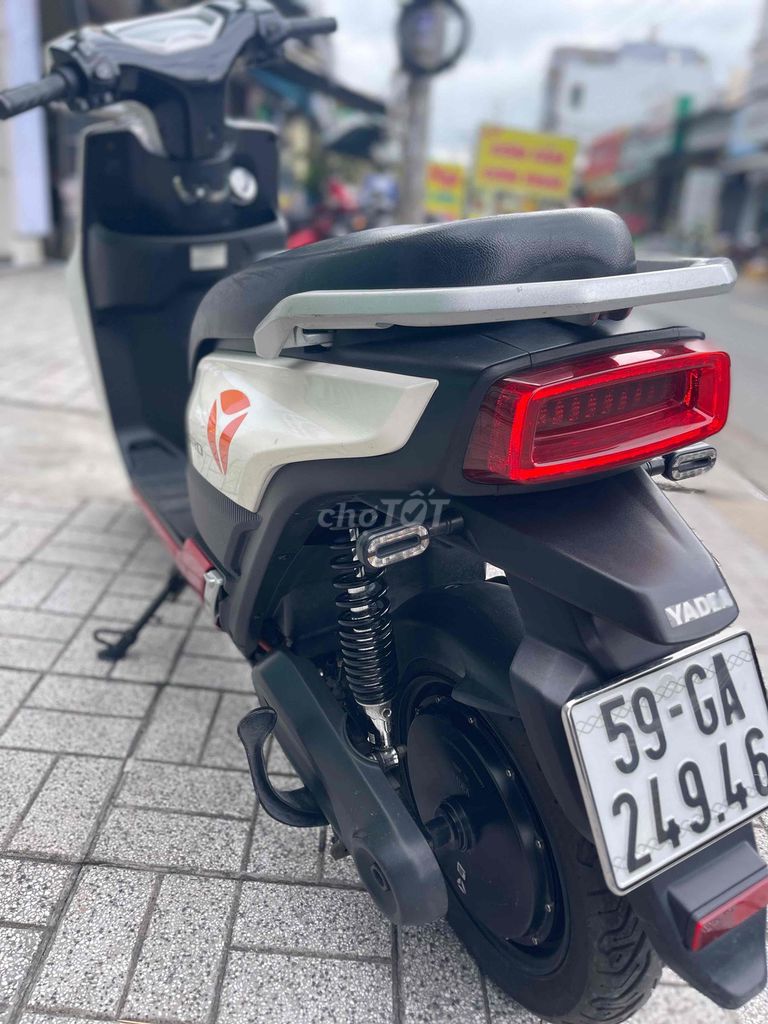 Xe máy điện Yadea S3 Pro Trắng bọc keo bstp