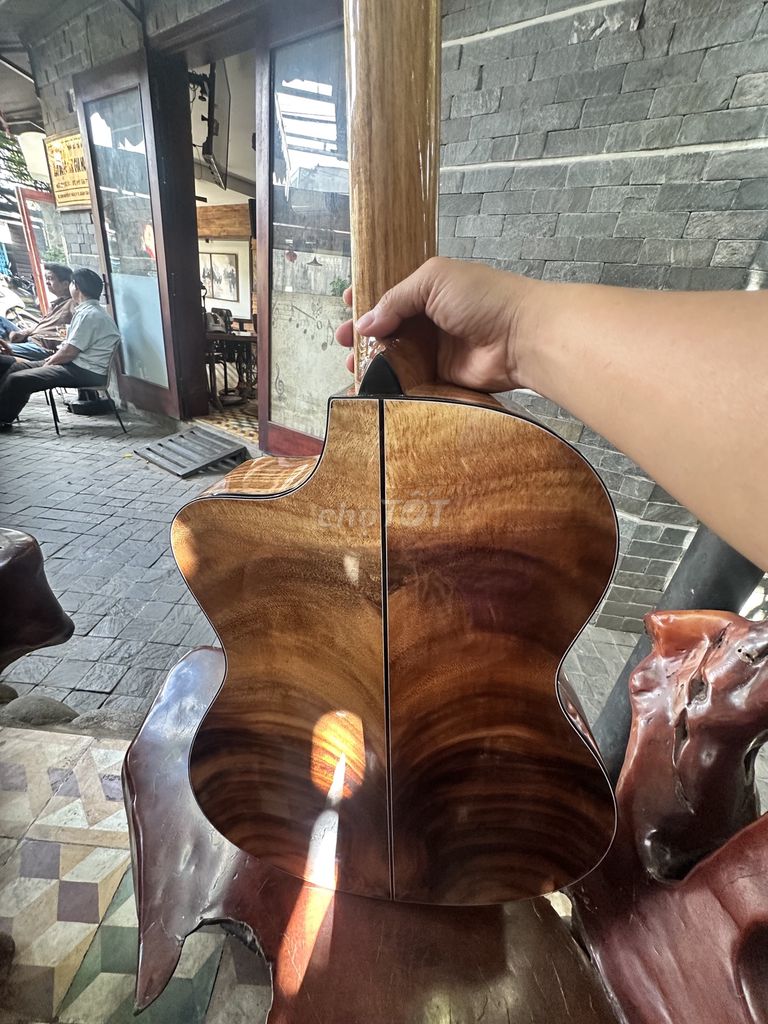 Đàn Guitar Classic CD300 Gỗ Nâu vàng. Mua bán Nhạc cụ tại Huyện Hóc Môn Tp Hồ Chí Minh được đăng bởi Trần Tấn Sĩ hình 1
