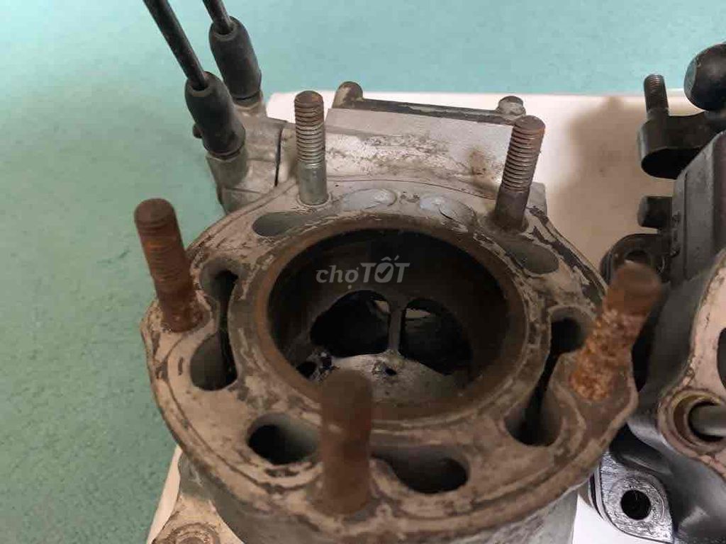 Đầu lòng dên Suzuki RG125. Mua bán Phụ tùng xe tại Quận Ninh Kiều Cần Thơ được đăng bởi Ký  hình 1