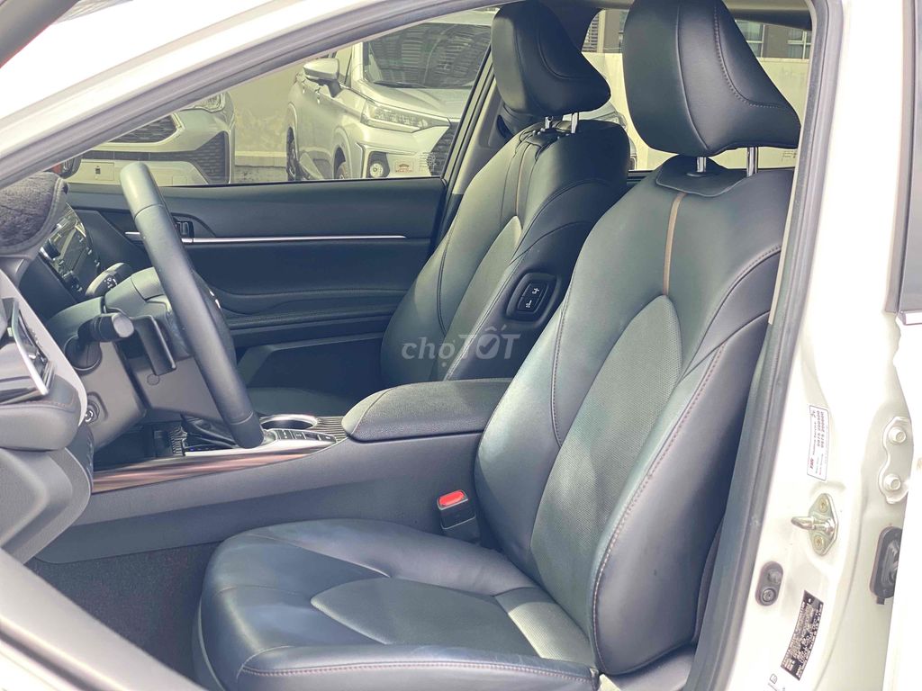 Toyota Camry 2019 2.5Q - 44000 km. Mua bán Ô tô tại Quận Bình Thạnh Tp Hồ Chí Minh được đăng bởi Toyota Sure hình 8