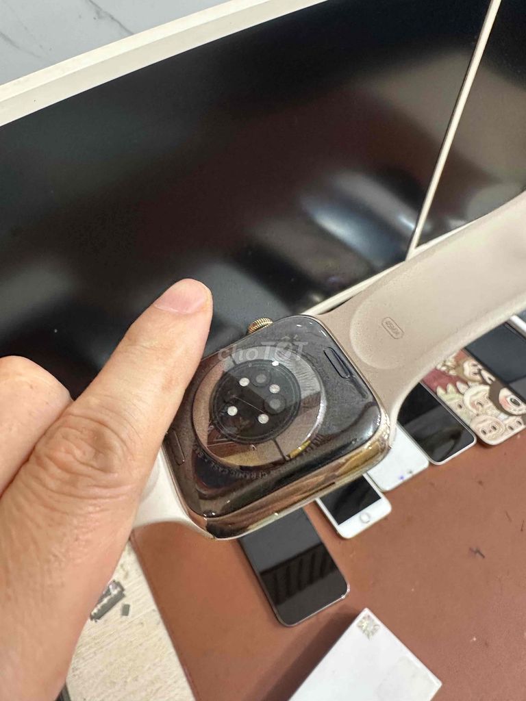Apple Watch Series 8 45mm Lte thép fullbox gold. Mua bán Thiết bị đeo thông minh tại Quận Lê Chân Hải Phòng được đăng bởi hoang anh hình 1