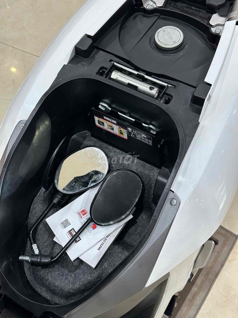 Мотосалон XE MÁY 68 - Yamaha Janus 2023 Белый